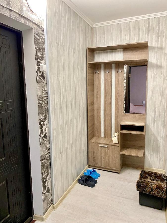 Апартаменты В Центре По Проспекту Победы Парковка Рядом TTchernihiv Extérieur photo